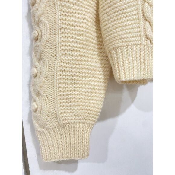 LL Bean Cropped Cardigan Sweater Womens Sz 38 Cream Long Sleeves Button UP - Picture 14 of 16